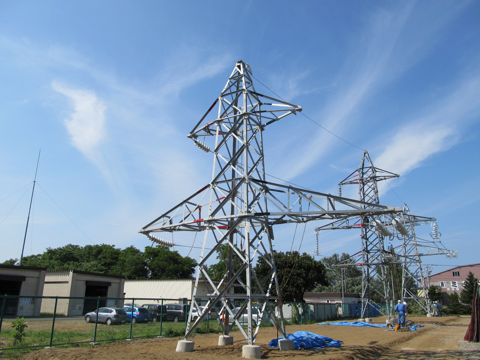 送電鉄塔３基